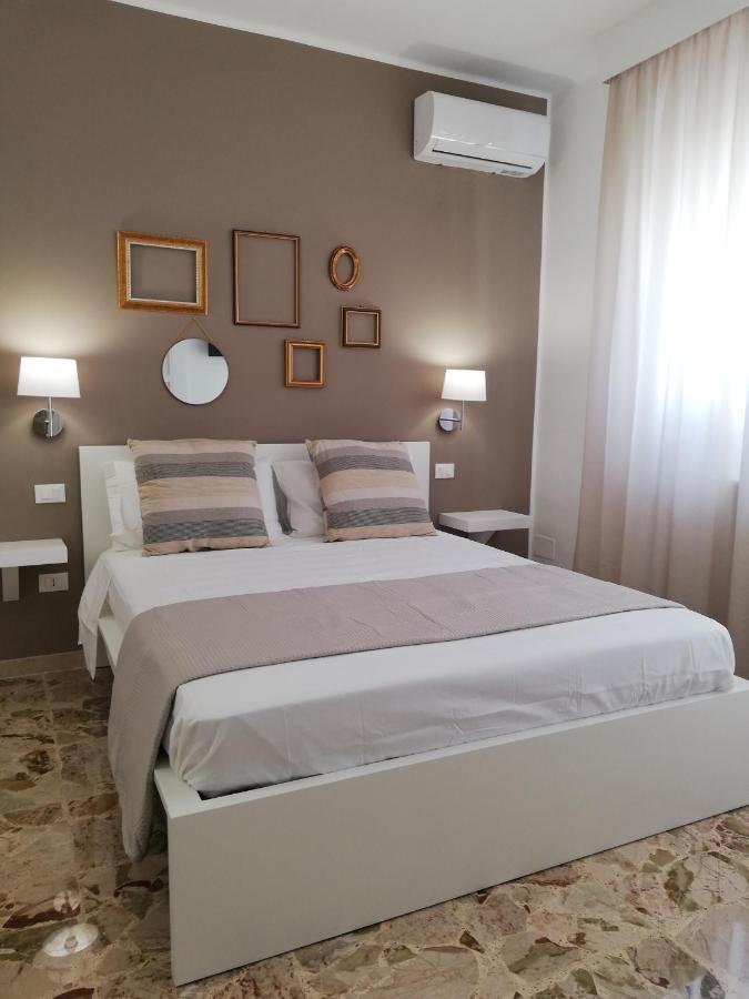 Ostuni Crispi House Otel Dış mekan fotoğraf
